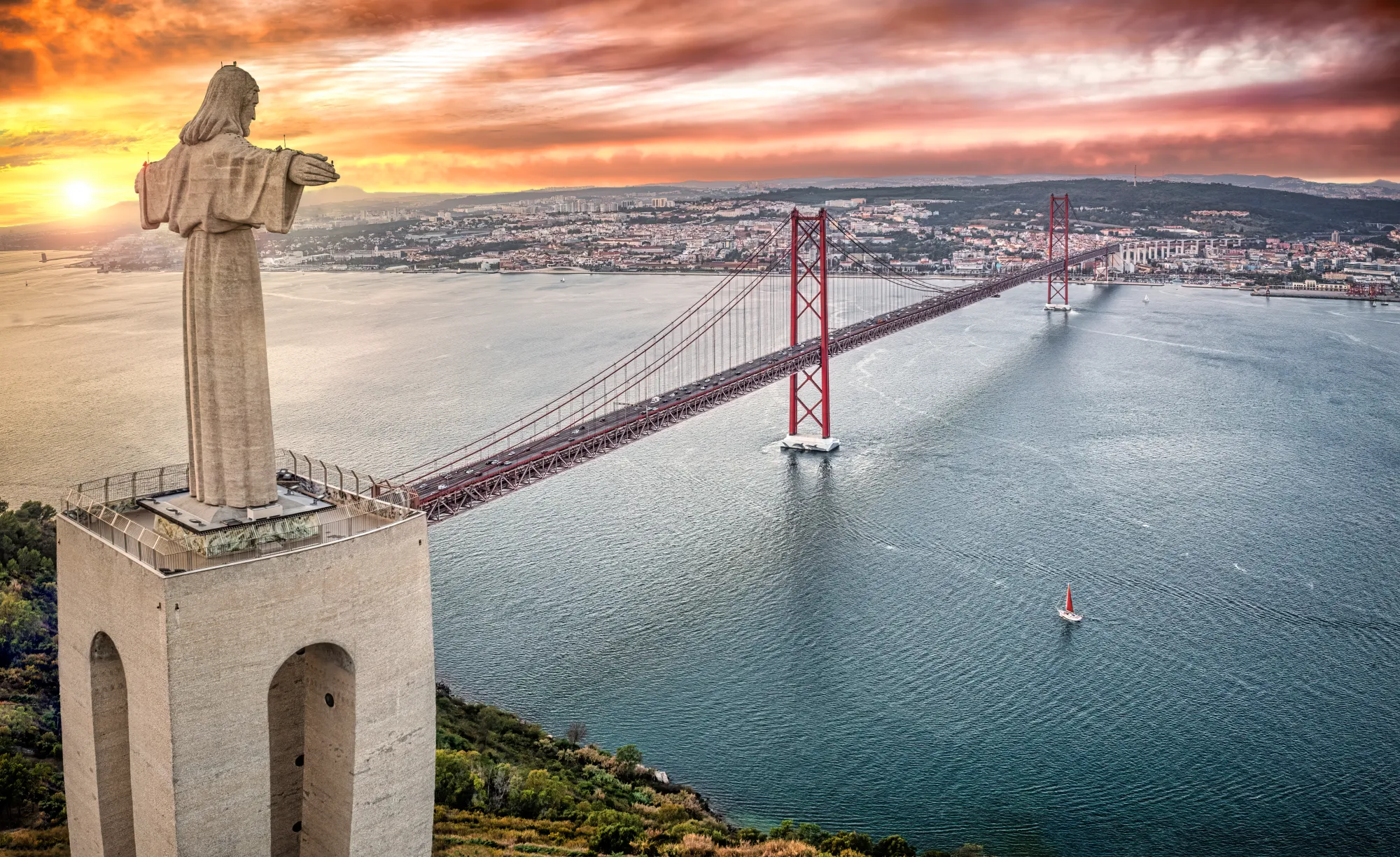 Panorama von Lissabon mit Cristo Rei Statue